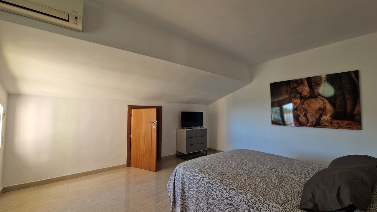 5 camera da letto Villa in vendita in Orba con piscina garage - 499.000 € (Rif: 8937847)