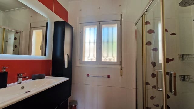 5 camera da letto Villa in vendita in Orba con piscina garage - 499.000 € (Rif: 8937847)