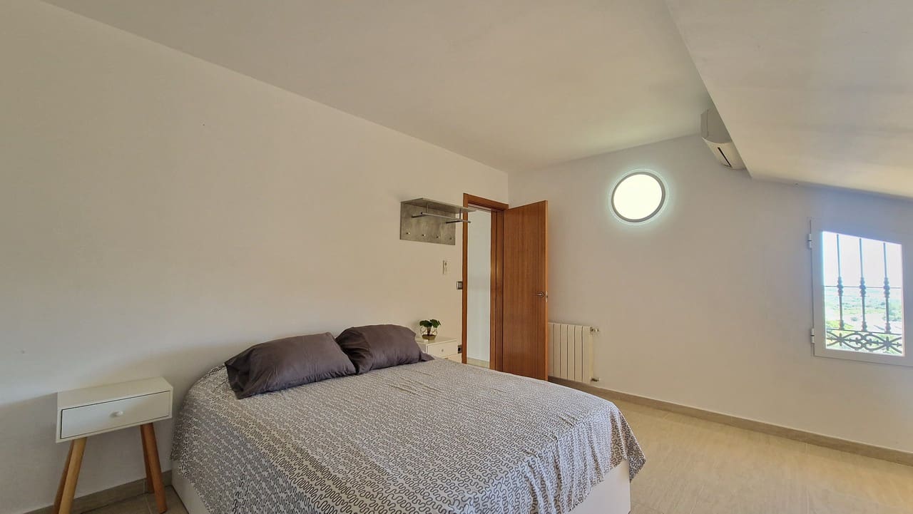 5 camera da letto Villa in vendita in Orba con piscina garage - 499.000 € (Rif: 8937847)