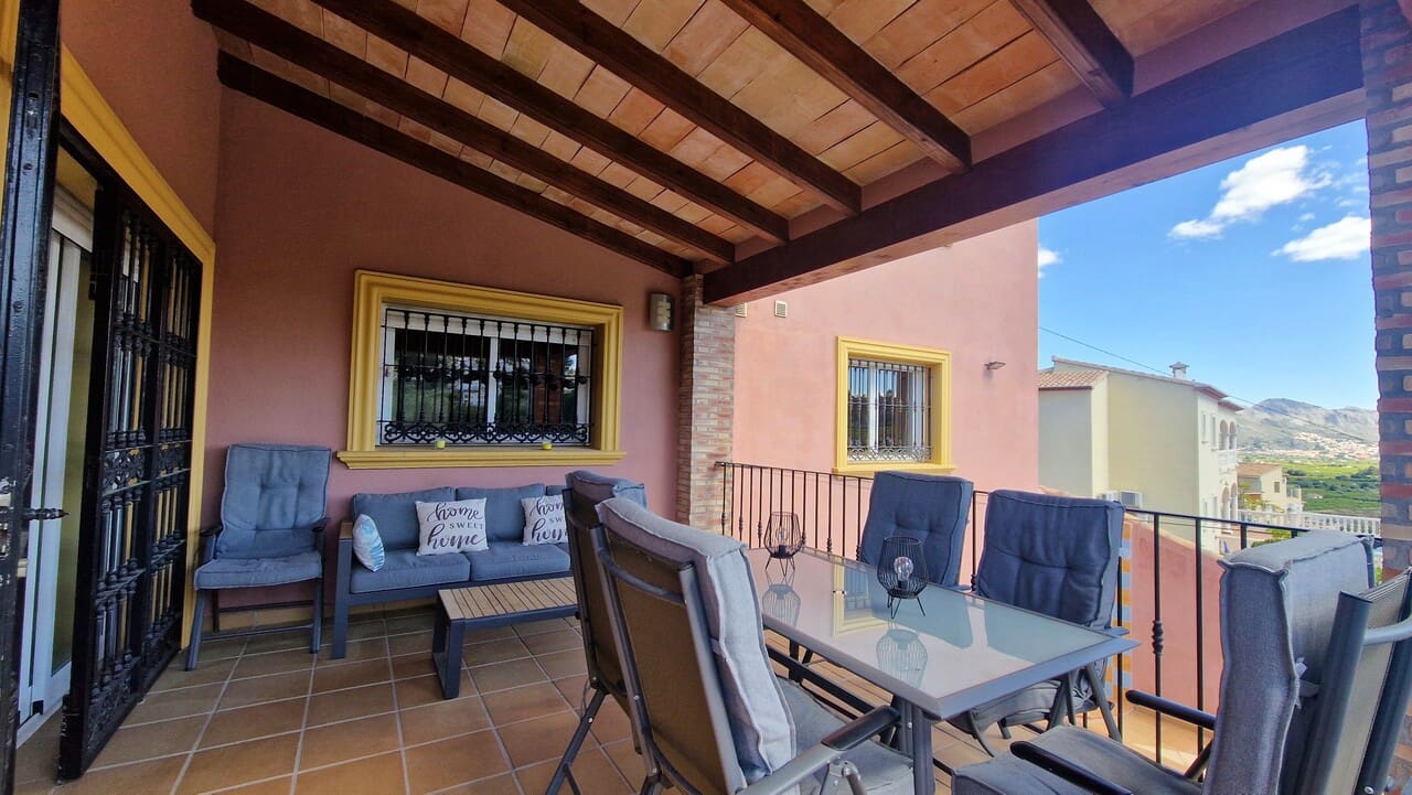 5 camera da letto Villa in vendita in Orba con piscina garage - 499.000 € (Rif: 8937847)
