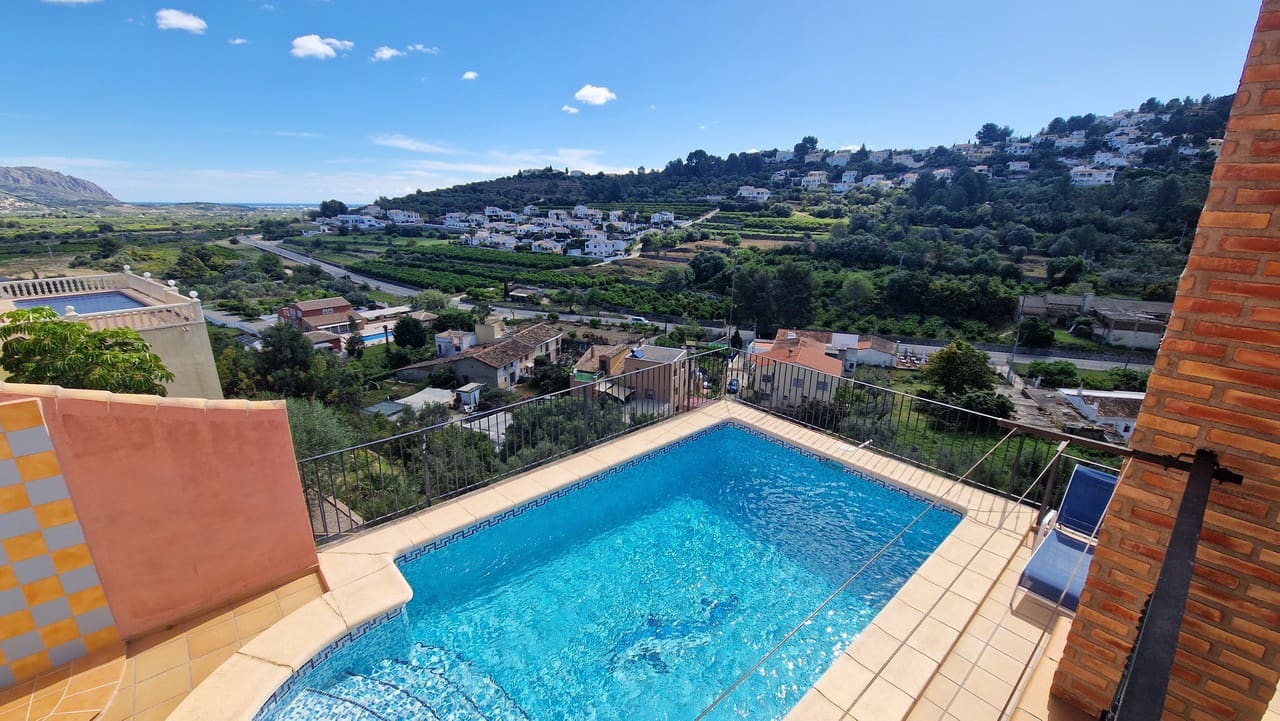 5 camera da letto Villa in vendita in Orba con piscina garage - 499.000 € (Rif: 8937847)