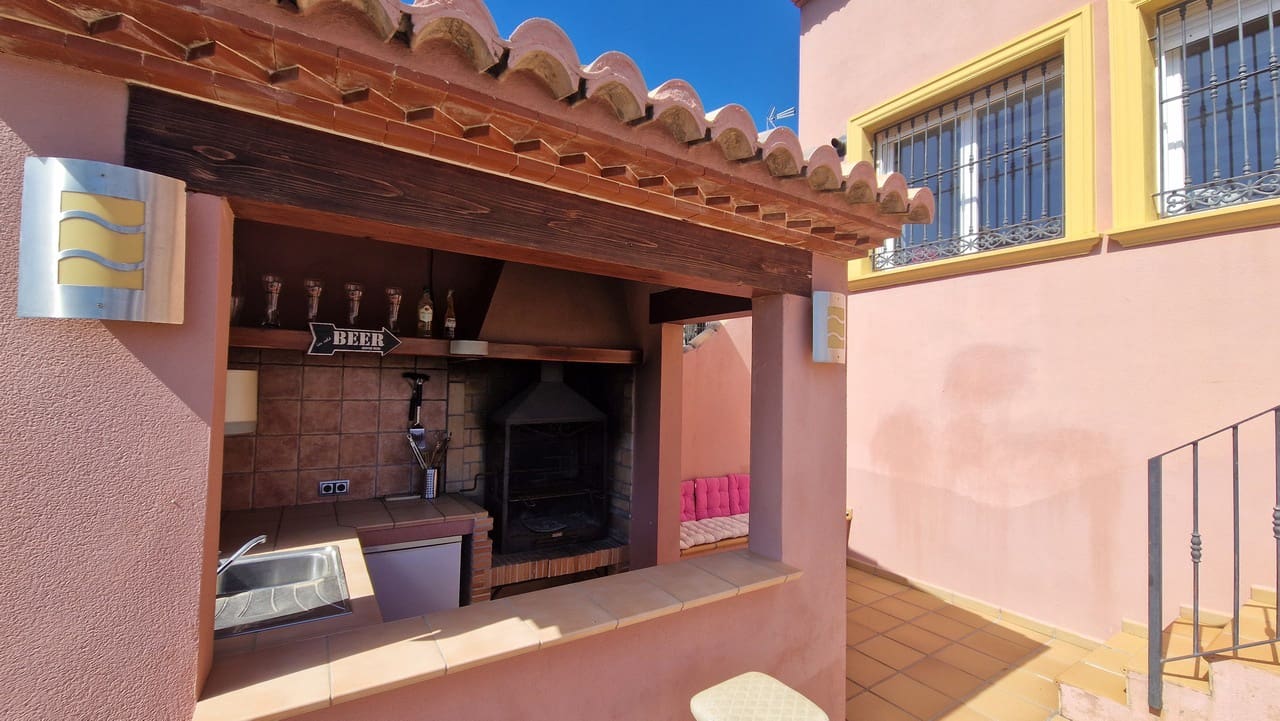 5 camera da letto Villa in vendita in Orba con piscina garage - 499.000 € (Rif: 8937847)