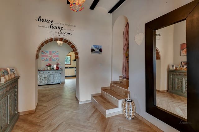 4 soveværelse Finca/Landehus til salg i Llíber med swimmingpool - € 575.000 (Ref: 8989930)