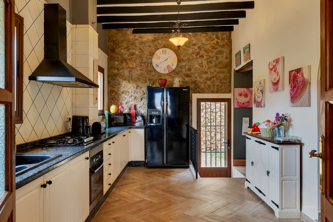 4 sypialnia Finka/Dom wiejski na sprzedaż w Lliber z basenem - 575 000 € (Ref: 8989930)