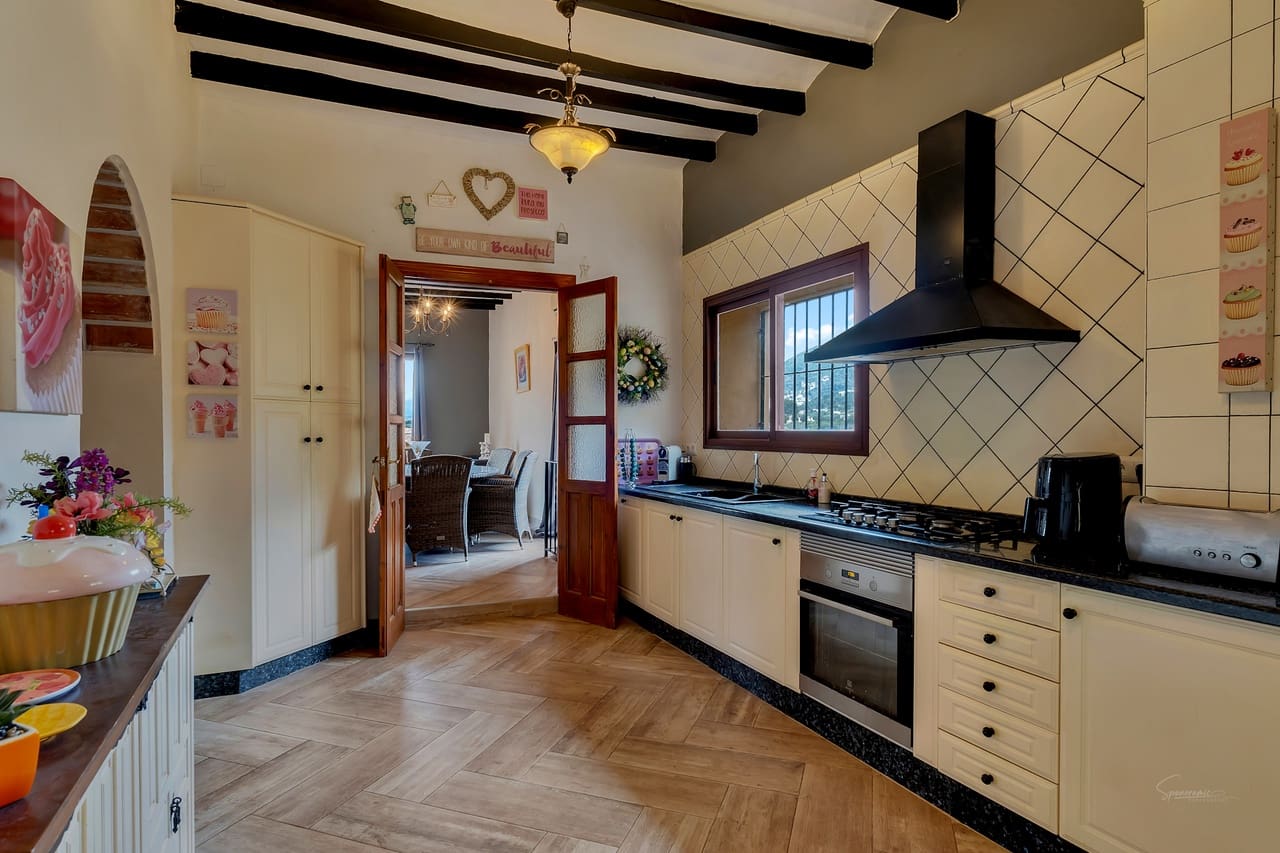 4 sypialnia Finka/Dom wiejski na sprzedaż w Lliber z basenem - 575 000 € (Ref: 8989930)