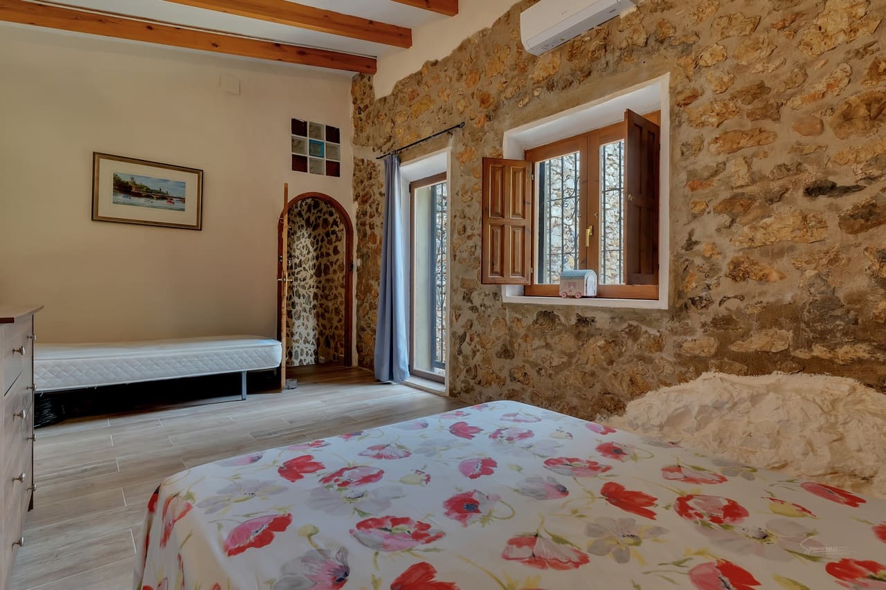 4 sypialnia Finka/Dom wiejski na sprzedaż w Lliber z basenem - 575 000 € (Ref: 8989930)