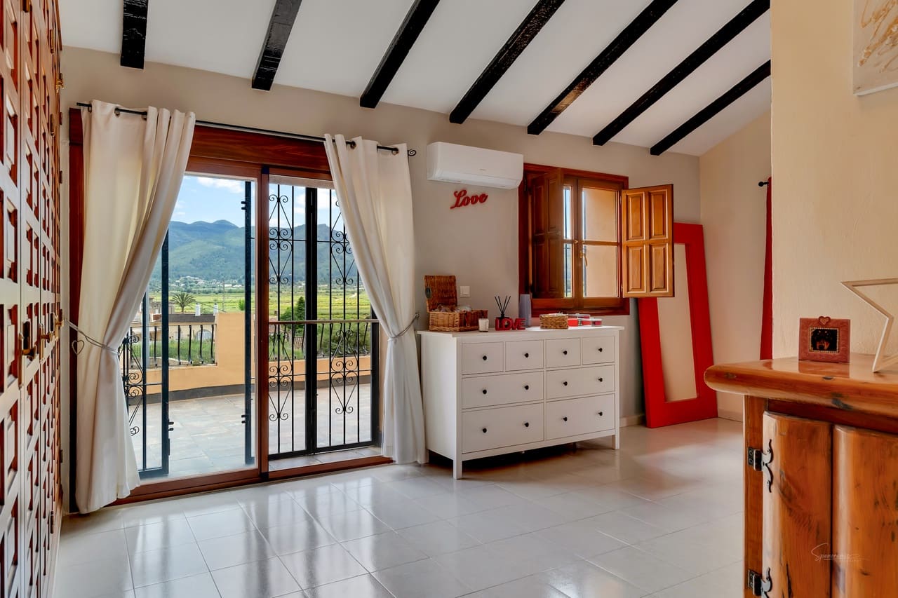 4 sypialnia Finka/Dom wiejski na sprzedaż w Lliber z basenem - 575 000 € (Ref: 8989930)