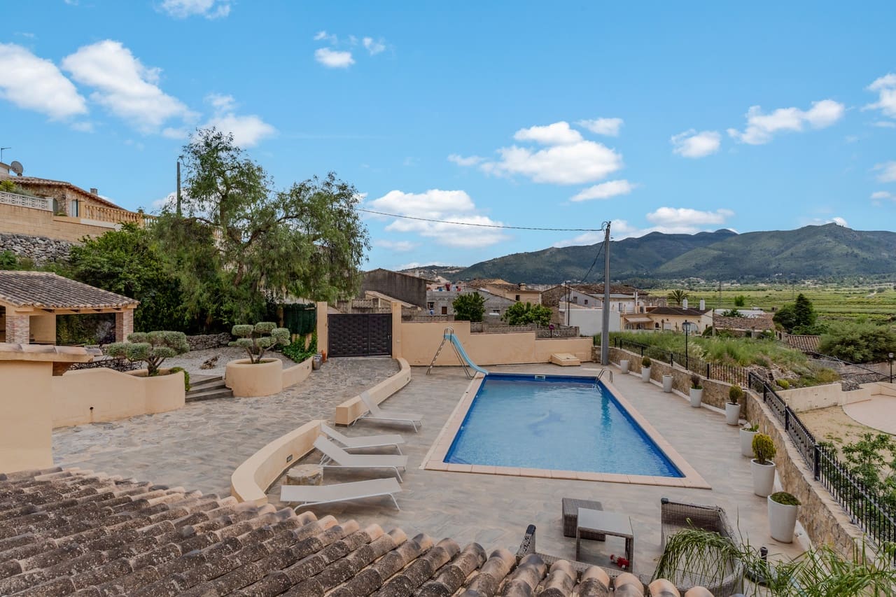 4 sypialnia Finka/Dom wiejski na sprzedaż w Lliber z basenem - 575 000 € (Ref: 8989930)