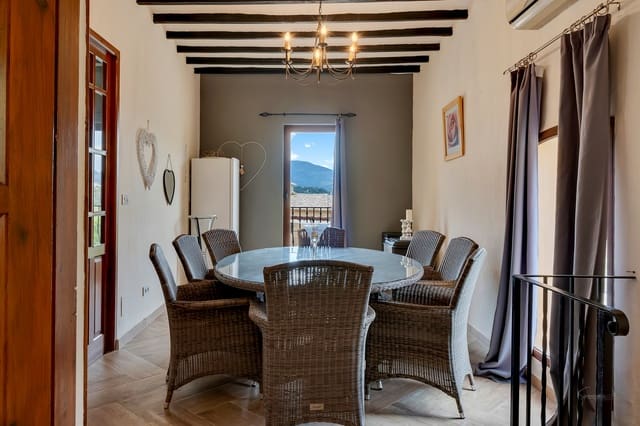 4 soveværelse Finca/Landehus til salg i Llíber med swimmingpool - € 575.000 (Ref: 8989930)