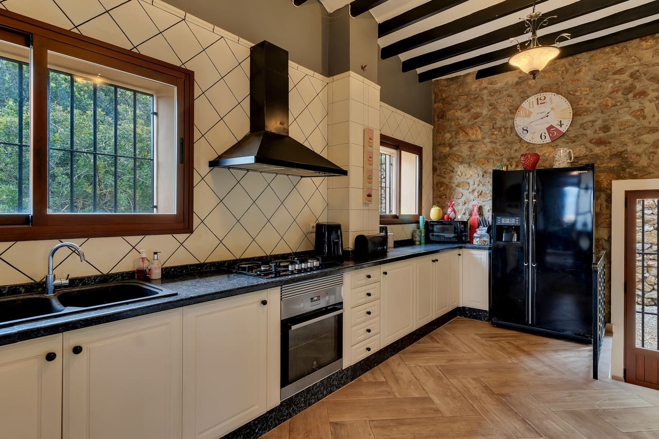 4 sypialnia Finka/Dom wiejski na sprzedaż w Lliber z basenem - 575 000 € (Ref: 8989930)