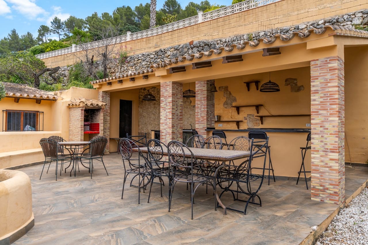 4 sypialnia Finka/Dom wiejski na sprzedaż w Lliber z basenem - 575 000 € (Ref: 8989930)