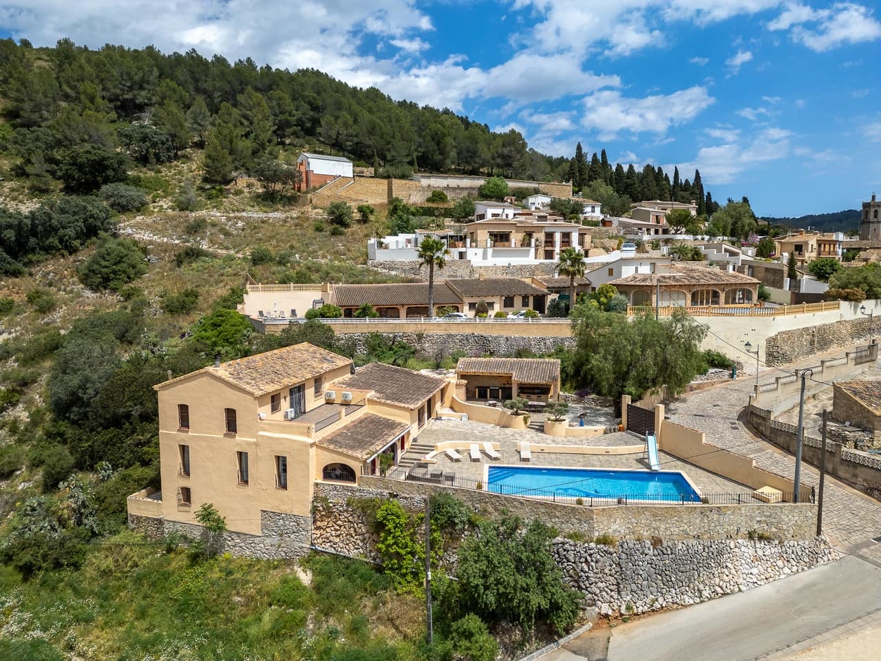 4 sypialnia Finka/Dom wiejski na sprzedaż w Lliber z basenem - 575 000 € (Ref: 8989930)