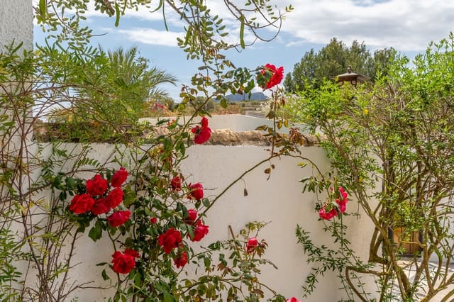 4 bedroom Finca/Country House for sale in Benissa with pool - € 850,000 (Ref: 8999745)