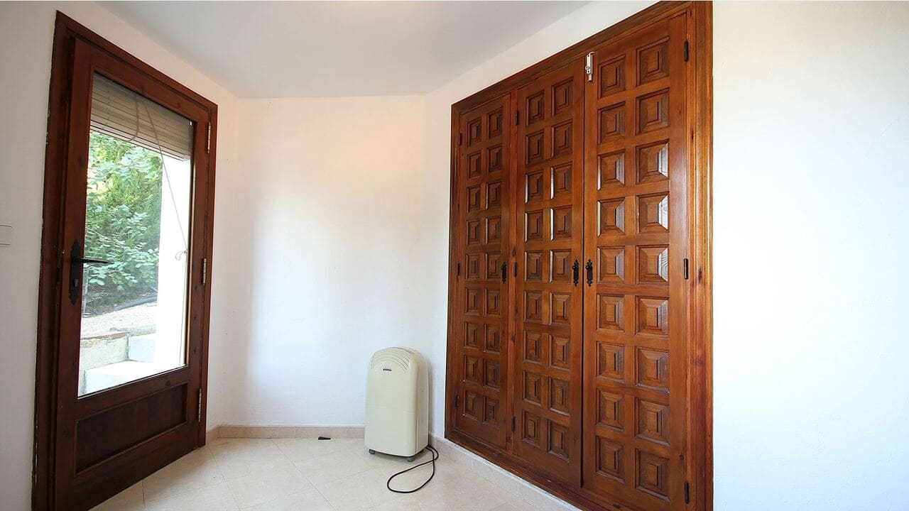 3 soverom Villa til salgs i Orba med svømmebasseng - € 360 000 (Ref: 9340412)