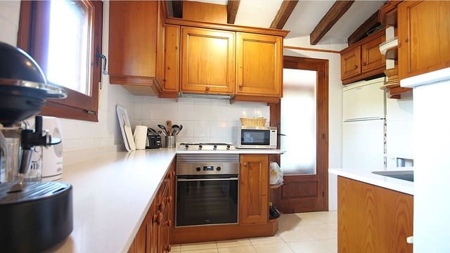 3 soverom Villa til salgs i Orba med svømmebasseng - € 360 000 (Ref: 9340412)