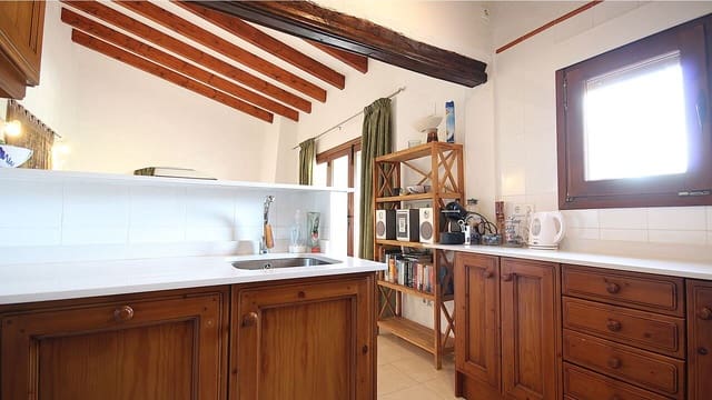 3 soverom Villa til salgs i Orba med svømmebasseng - € 360 000 (Ref: 9340412)