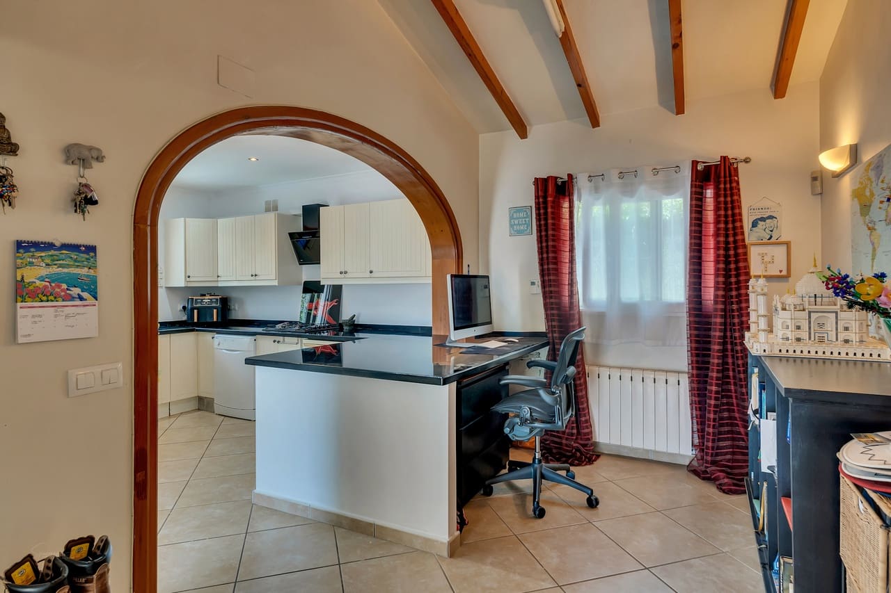 3 bedroom Villa for sale in Alcalali / Alcanali with pool - € 527,000 (Ref: 9340414)