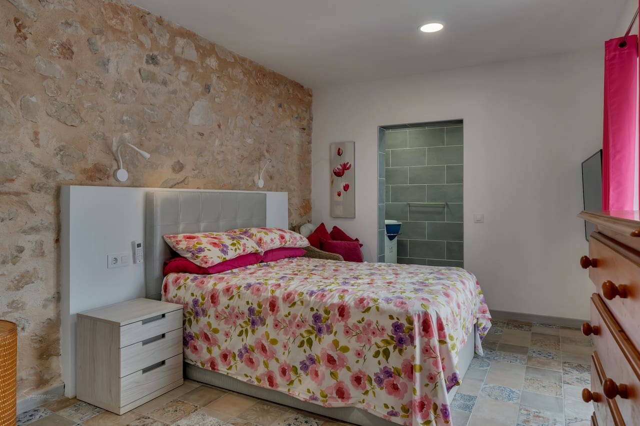 3 bedroom Townhouse for sale in Orba - € 395,000 (Ref: 9340417)