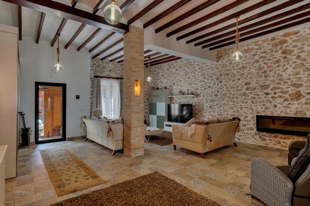 3 sovrum Hus till salu i Orba - 395 000 € (Ref: 9340417)