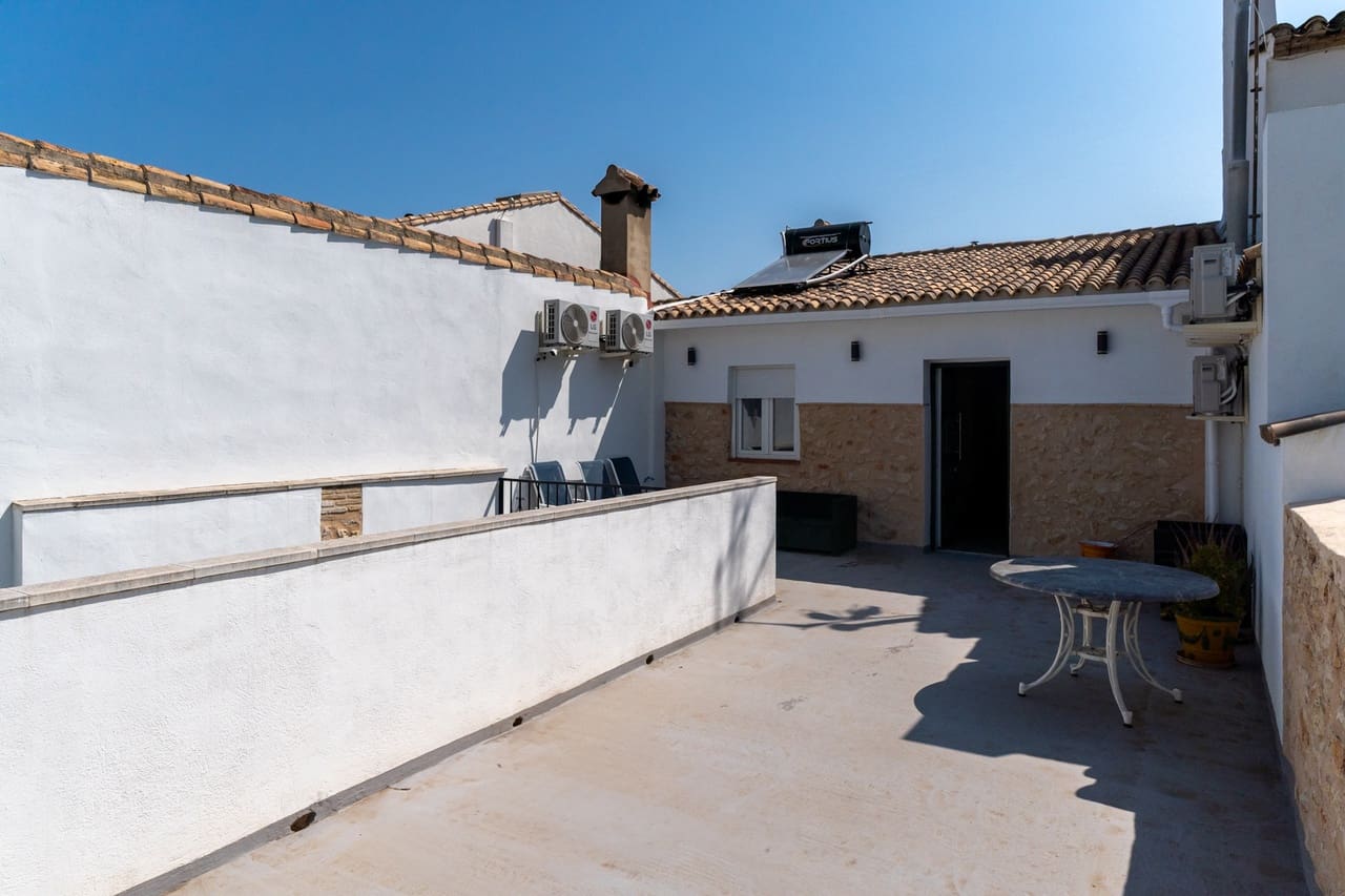 3 bedroom Townhouse for sale in Orba - € 395,000 (Ref: 9340417)
