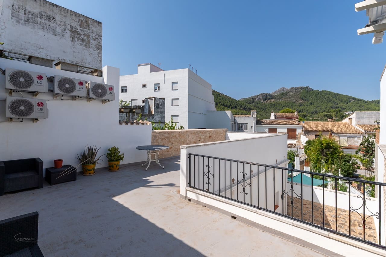 3 bedroom Townhouse for sale in Orba - € 395,000 (Ref: 9340417)
