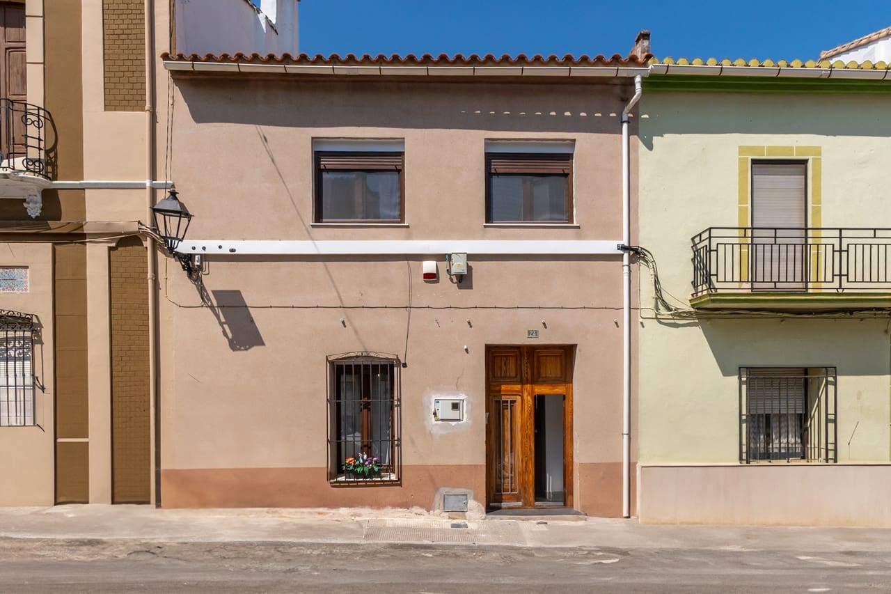 3 bedroom Townhouse for sale in Orba - € 395,000 (Ref: 9340417)