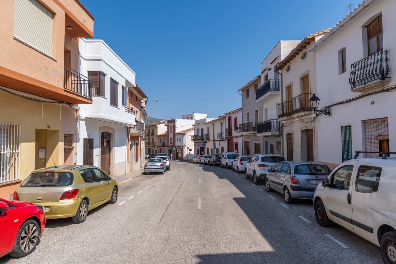 3 bedroom Townhouse for sale in Orba - € 395,000 (Ref: 9340417)