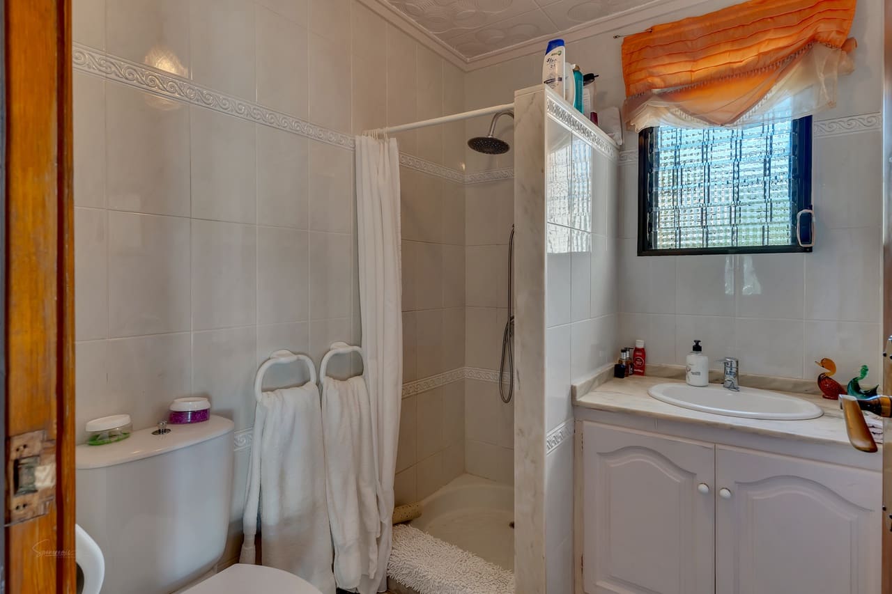 4 sovrum Villa till salu i Orba med pool - 599 000 € (Ref: 9340420)