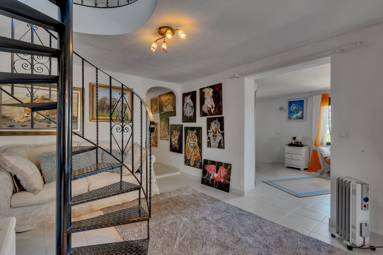 4 sovrum Villa till salu i Orba med pool - 599 000 € (Ref: 9340420)