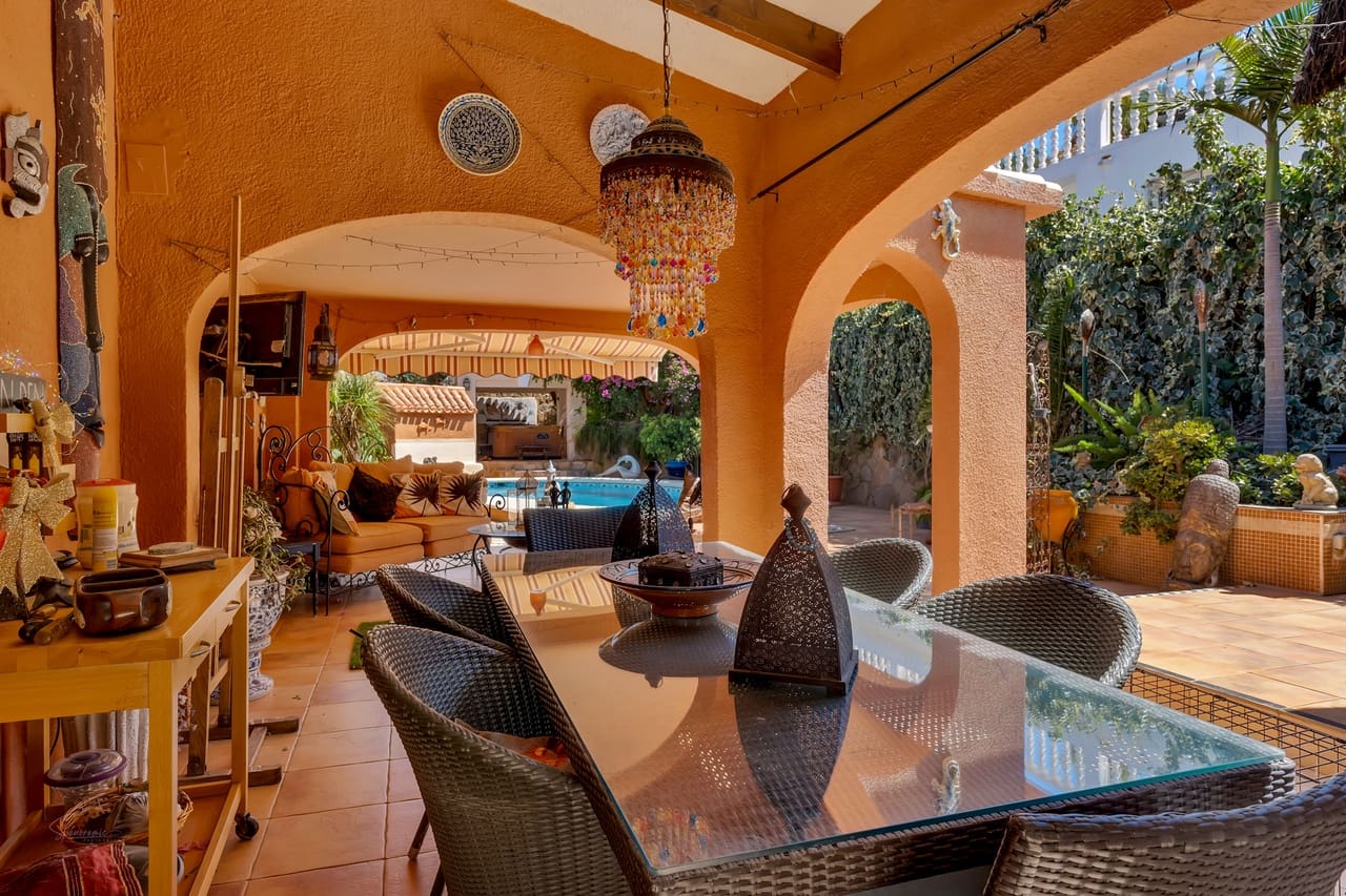 4 sovrum Villa till salu i Orba med pool - 599 000 € (Ref: 9340420)