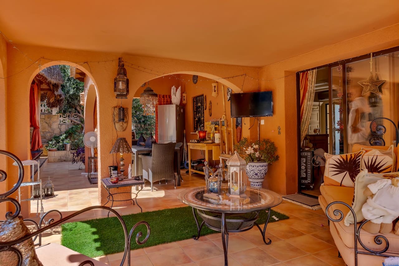 4 sovrum Villa till salu i Orba med pool - 599 000 € (Ref: 9340420)