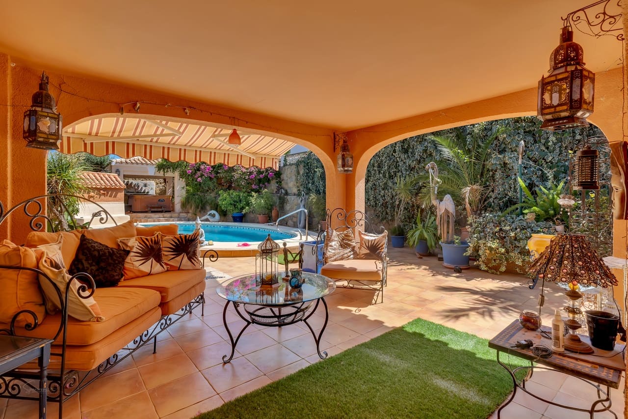 4 sovrum Villa till salu i Orba med pool - 599 000 € (Ref: 9340420)