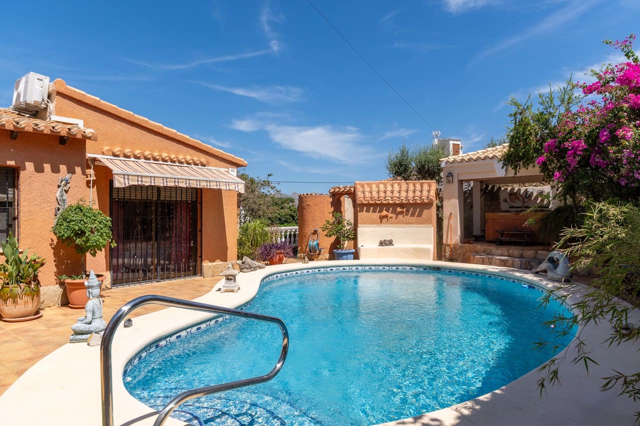 4 sovrum Villa till salu i Orba med pool - 599 000 € (Ref: 9340420)