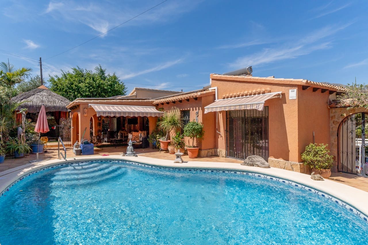 4 sovrum Villa till salu i Orba med pool - 599 000 € (Ref: 9340420)