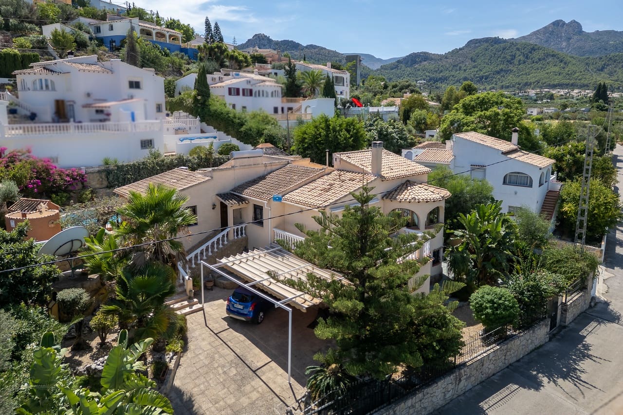 4 sovrum Villa till salu i Orba med pool - 599 000 € (Ref: 9340420)