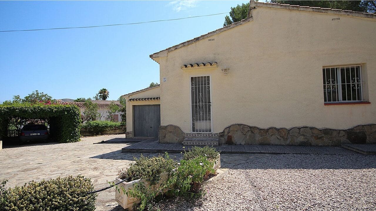2 bedroom Villa for sale in Parcent with garage - € 230,000 (Ref: 9340421)