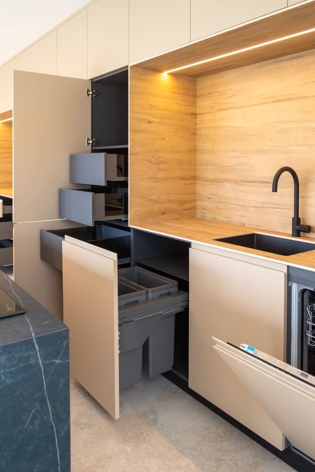 4 makuuhuone Huvila myytävänä paikassa Benissa mukana uima-altaan 
autotalli - 1 370 000 € (Ref: 9340424)