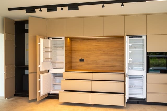 4 makuuhuone Huvila myytävänä paikassa Benissa mukana uima-altaan 
autotalli - 1 370 000 € (Ref: 9340424)