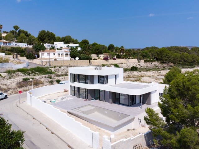 4 soverom Villa til salgs i El Portet - Pla de Mar, Teulada-Moraira med svømmebasseng garasje - € 1 750 000 (Ref: 9340425)