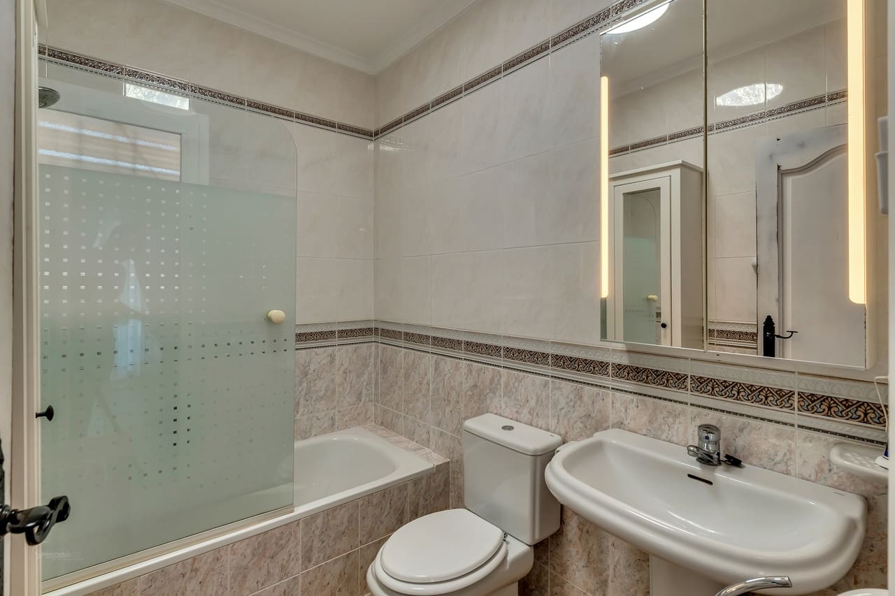 3 bedroom Villa for sale in Benigembla / Benichembla with pool - € 650,000 (Ref: 9340429)