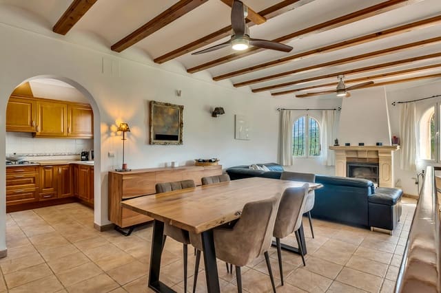 3 bedroom Villa for sale in Benigembla / Benichembla with pool - € 650,000 (Ref: 9340429)