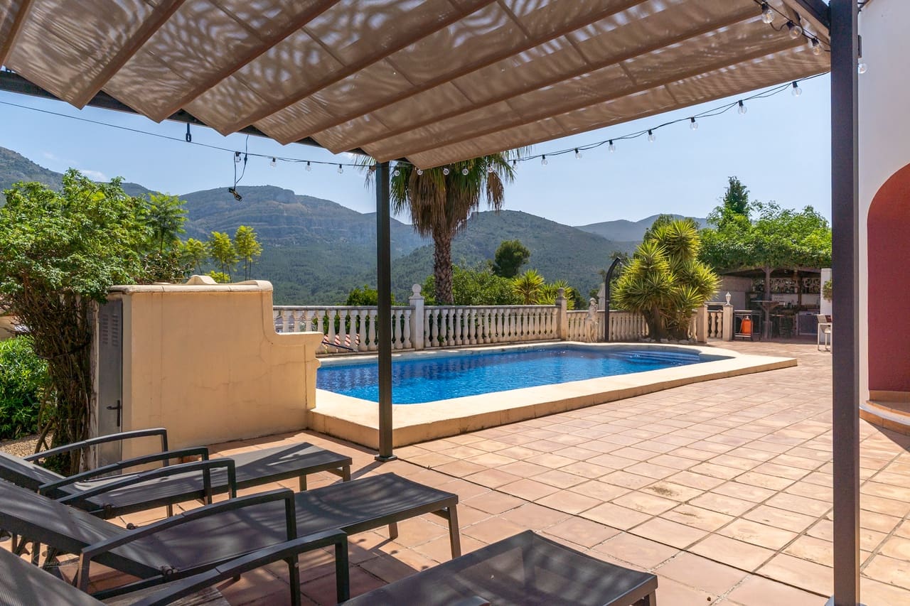 3 bedroom Villa for sale in Benigembla / Benichembla with pool - € 650,000 (Ref: 9340429)