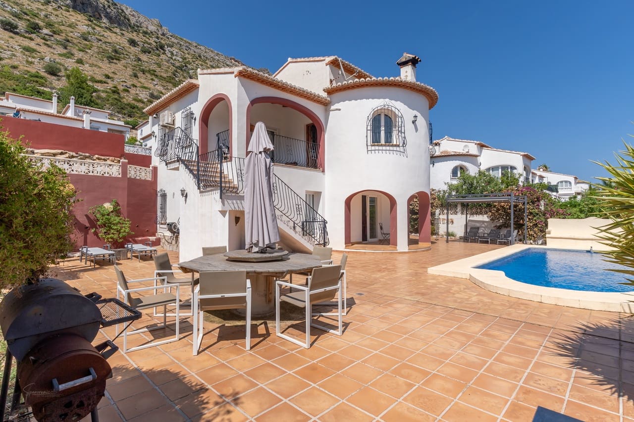3 bedroom Villa for sale in Benigembla / Benichembla with pool - € 650,000 (Ref: 9340429)