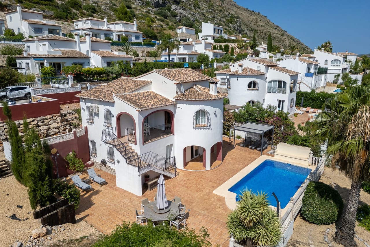 3 bedroom Villa for sale in Benigembla / Benichembla with pool - € 650,000 (Ref: 9340429)