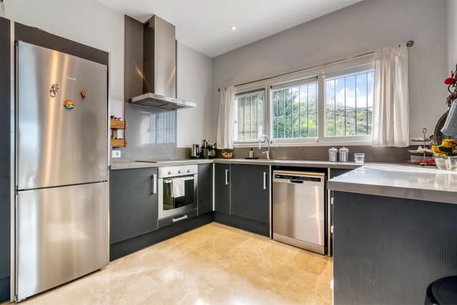 4 soveværelse Villa til salg i Ráfol de Almunia med swimmingpool - € 645.000 (Ref: 9340435)