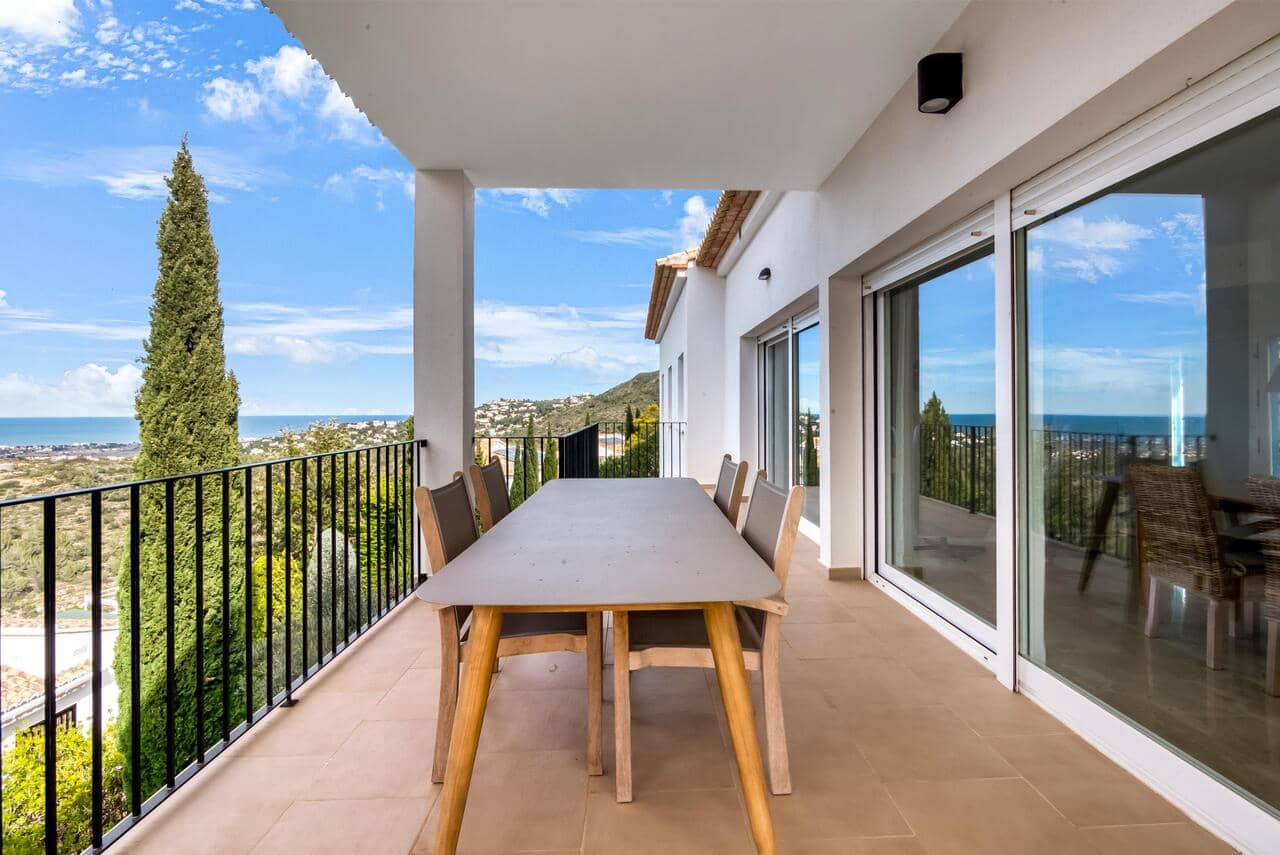 4 bedroom Villa for sale in Rafol de Almunia with pool - € 645,000 (Ref: 9340435)