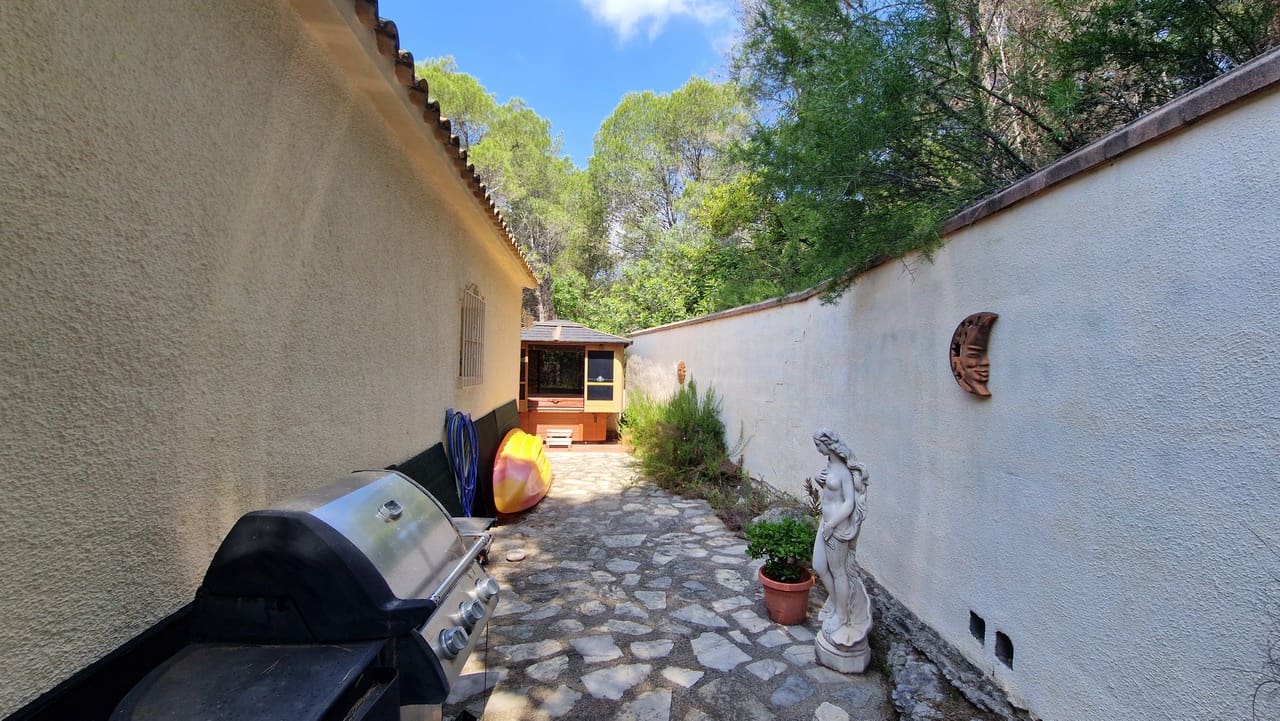 4 soveværelse Villa til salg i L'Atzuvia - € 269.000 (Ref: 9340436)