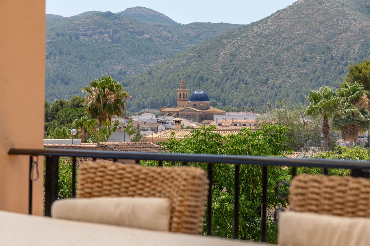 4 soverom Villa til salgs i Jalon / Xalo med svømmebasseng garasje - € 595 000 (Ref: 9343969)