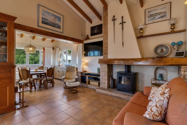 4 soverom Villa til salgs i Jalón / Xaló med svømmebasseng garasje - € 595 000 (Ref: 9343969)