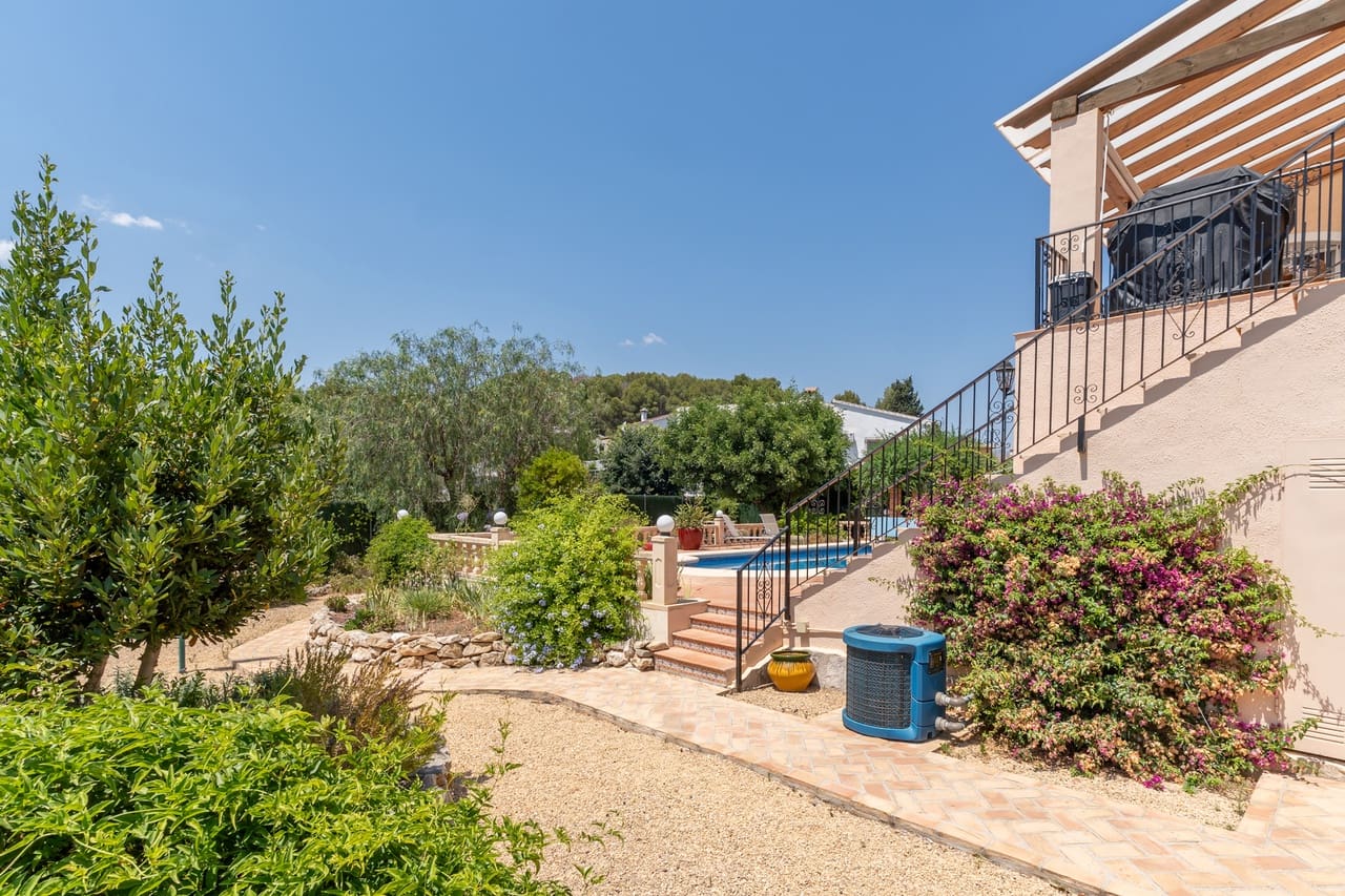 4 soverom Villa til salgs i Jalon / Xalo med svømmebasseng garasje - € 595 000 (Ref: 9343969)